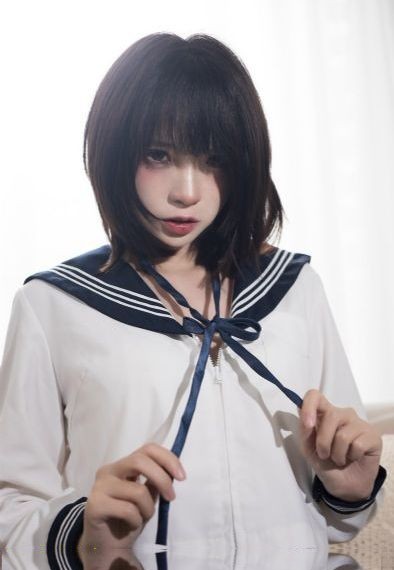 火辣辣的美发店